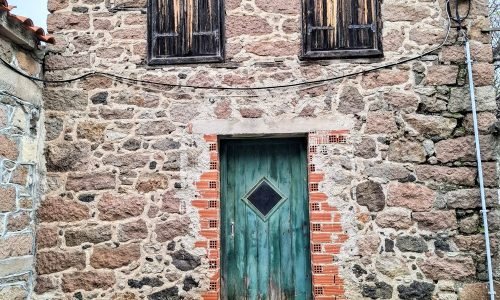 Οικόπεδο και κατοικία προς πώληση Άντισσα 95 τμ. κωδ EST - 02 - Μείνε Εδώ Real Estate Λέσβος , φώτο thumbnail